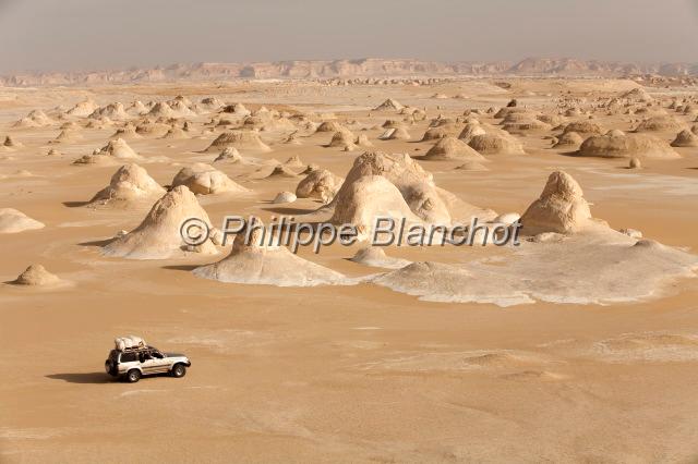 egypte desert libyque 36.JPG - Formations rocheuses du désert blancEgypte